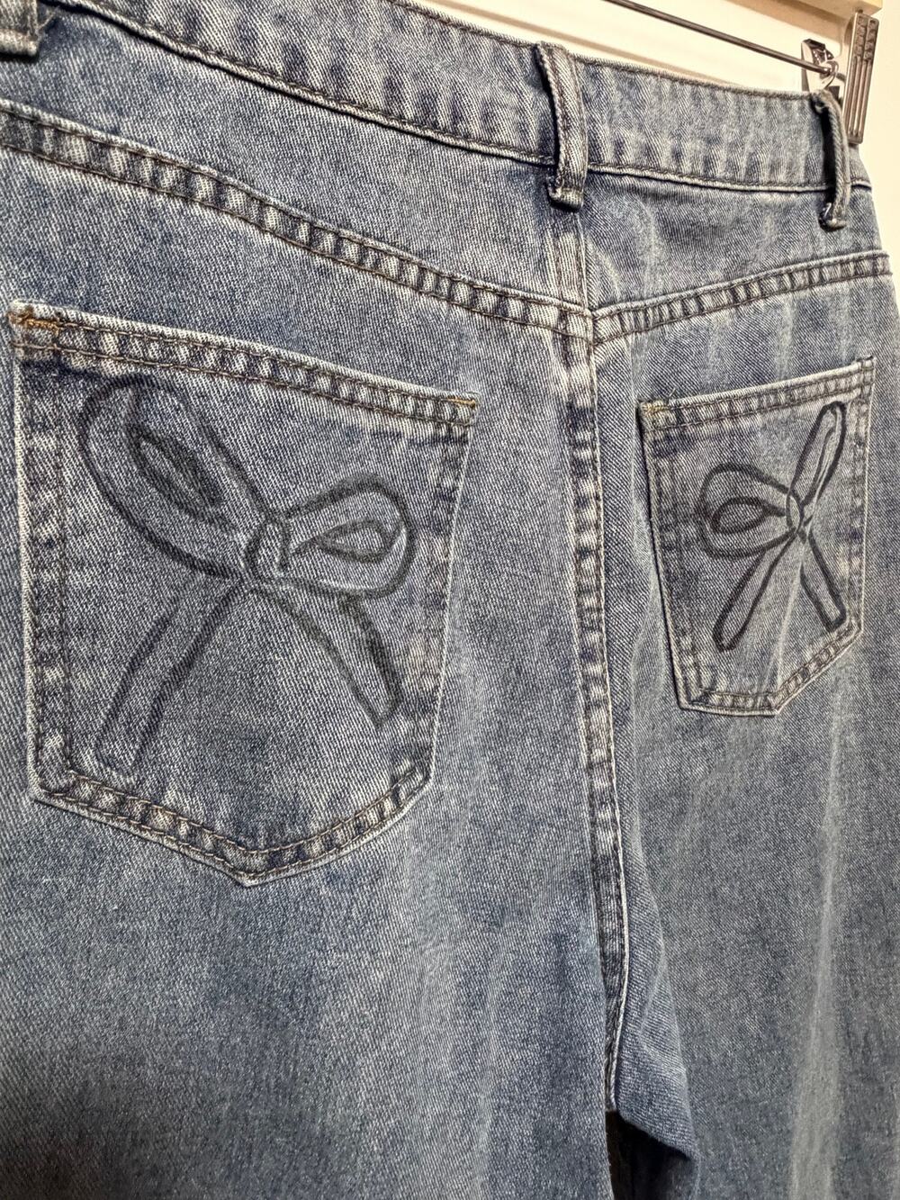 DAZY Wide Leg Y2K Bow Pocket Jeans High Rise Light Wash Size Small